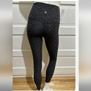 🍋 LULULEMON 🍋 Align 28"  black Cheetah camo Size 8 formation camo deep